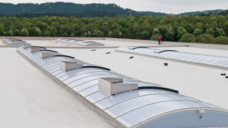 K.-H. Lange GmbH + Co. KG | Oberndorf • 4 x Topline ELS 30 m x 3 m, 16 NSHEV flaps